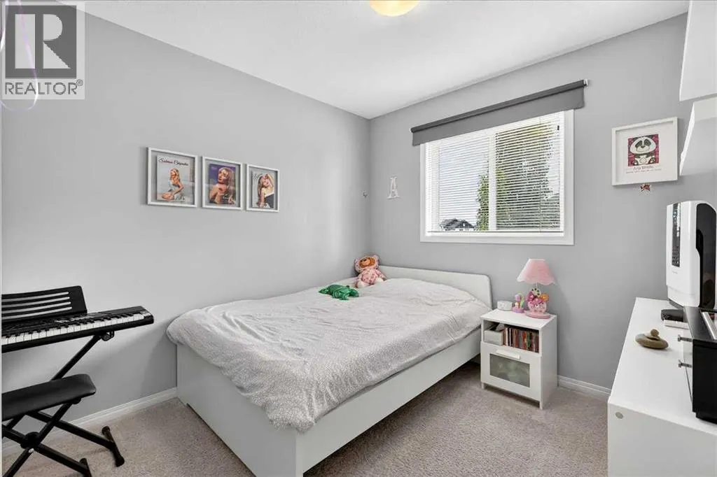 60 Mahogany Grove SE