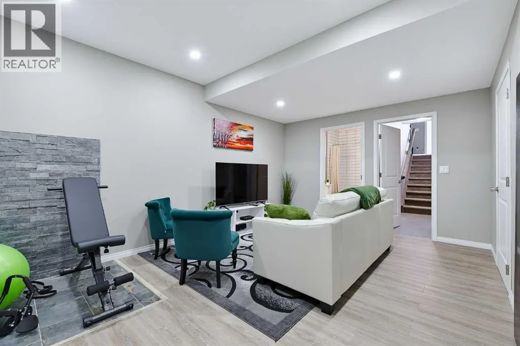 212 Lakepointe Drive