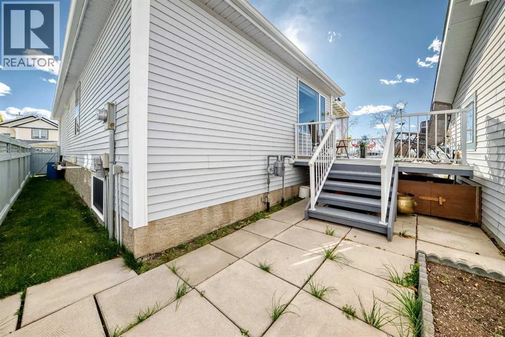 84 TUSCANY VALLEY Drive NW