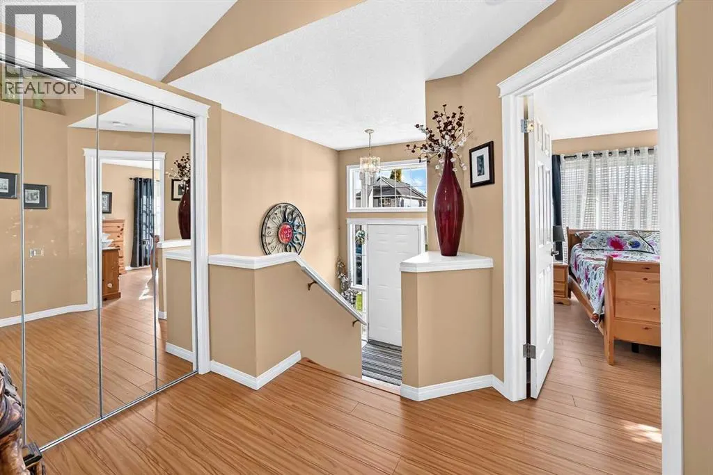 84 TUSCANY VALLEY Drive NW