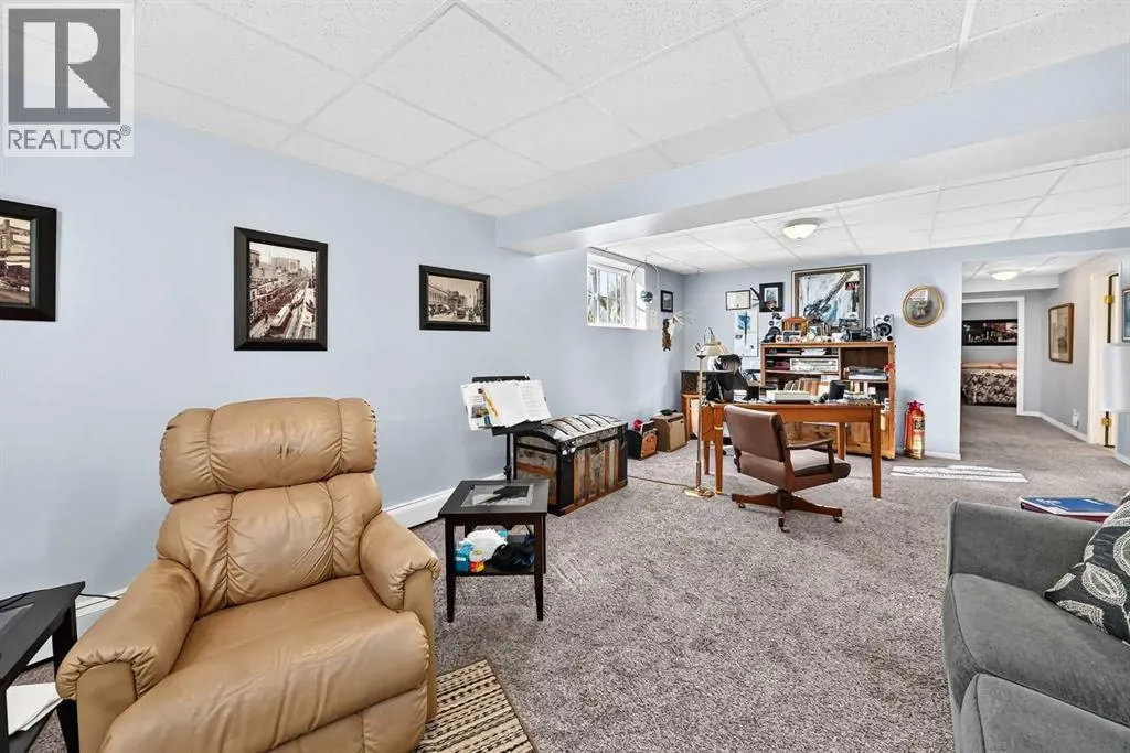 84 TUSCANY VALLEY Drive NW
