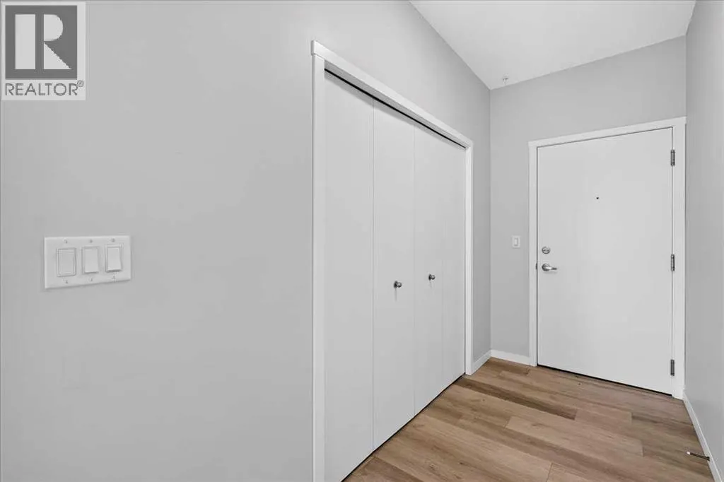 1202, 220 Seton Grove SE