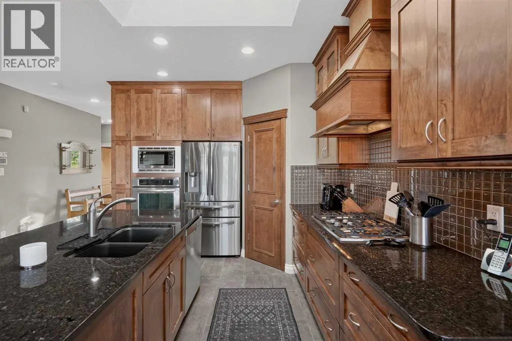 111 Tuscany Ravine Heights NW
