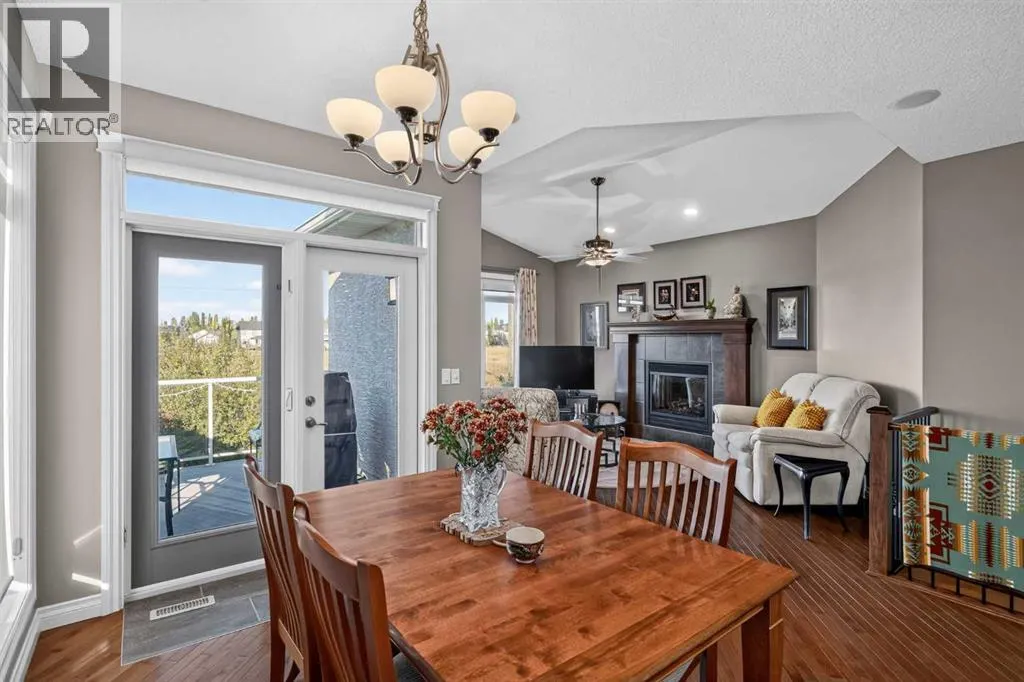 111 Tuscany Ravine Heights NW