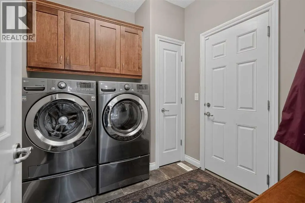 111 Tuscany Ravine Heights NW