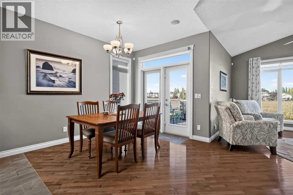 111 Tuscany Ravine Heights NW