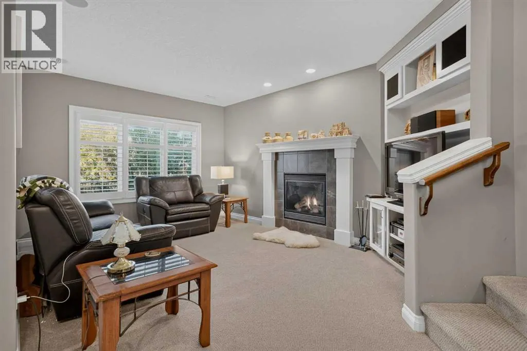 111 Tuscany Ravine Heights NW