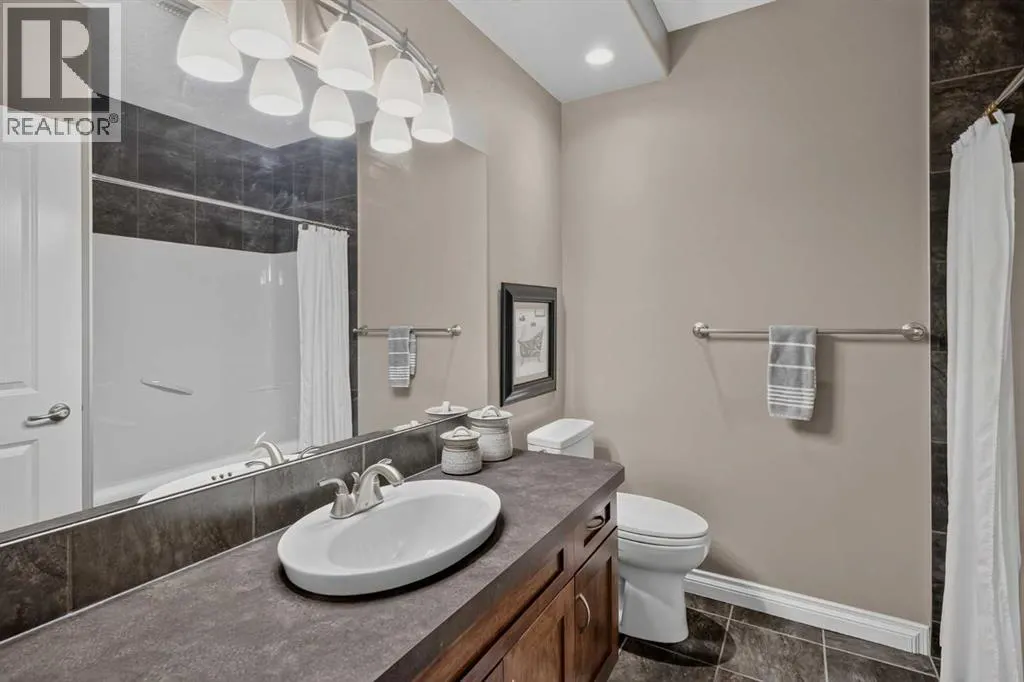 111 Tuscany Ravine Heights NW