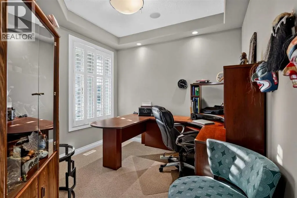 111 Tuscany Ravine Heights NW