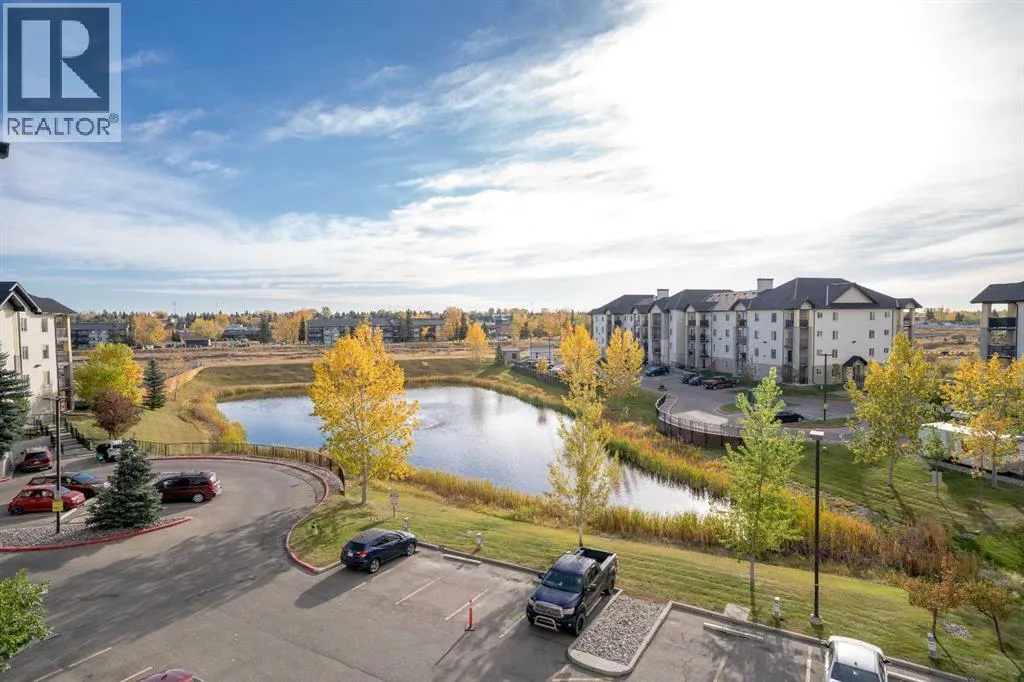 8412, 304 Mackenzie Way SW