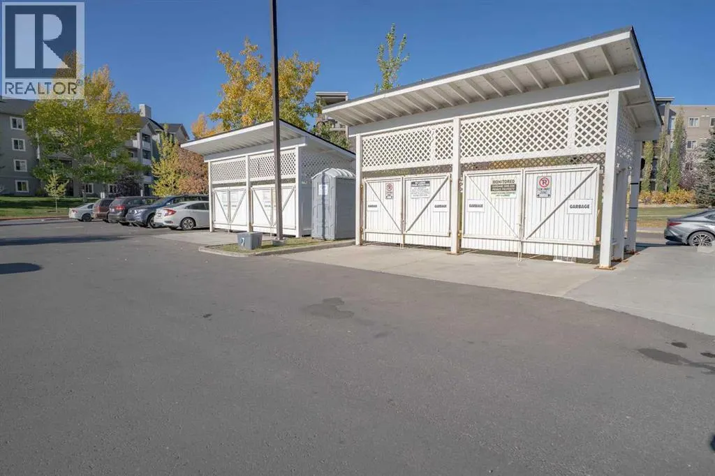 8412, 304 Mackenzie Way SW