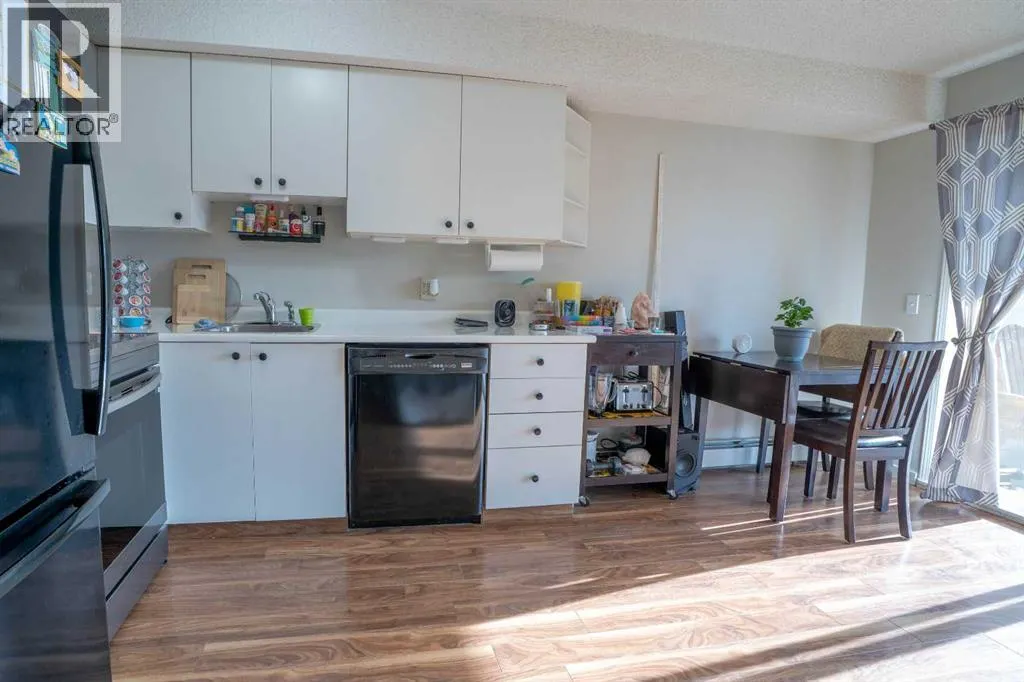 8412, 304 Mackenzie Way SW