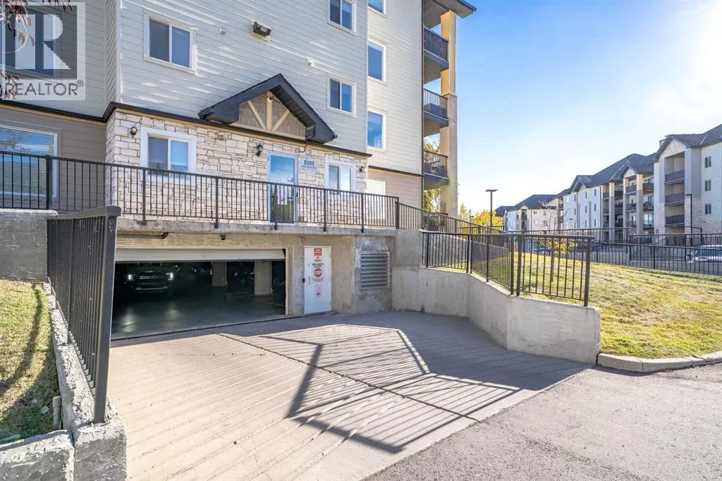 8412, 304 Mackenzie Way SW