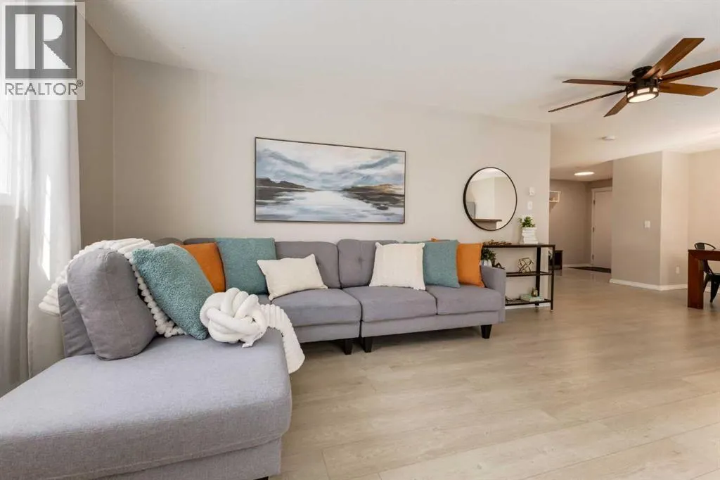 4226, 10 Prestwick Bay SE