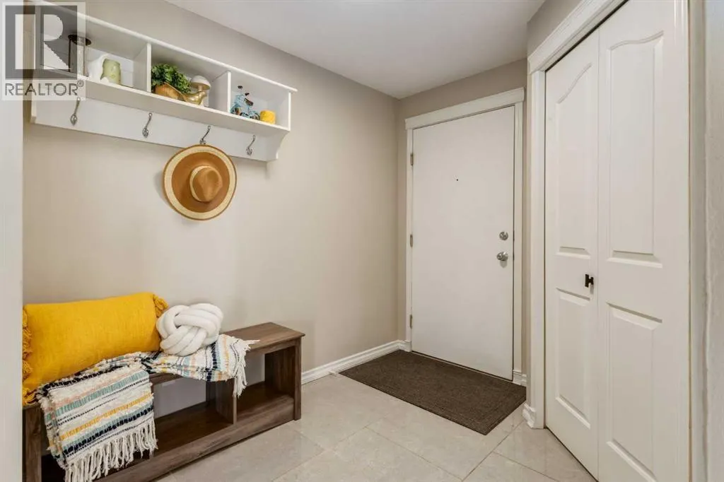 4226, 10 Prestwick Bay SE