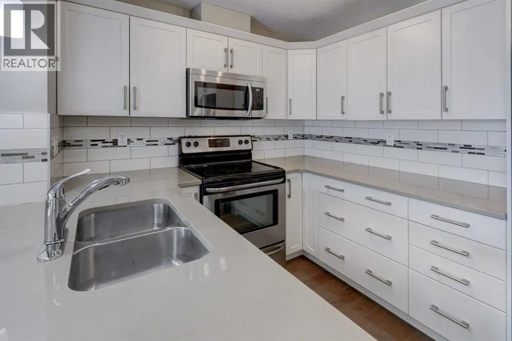 303, 406 Cranberry Park SE