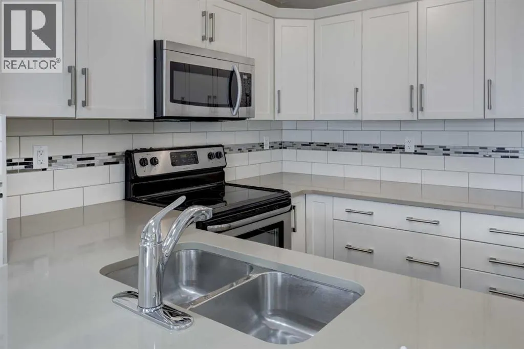303, 406 Cranberry Park SE