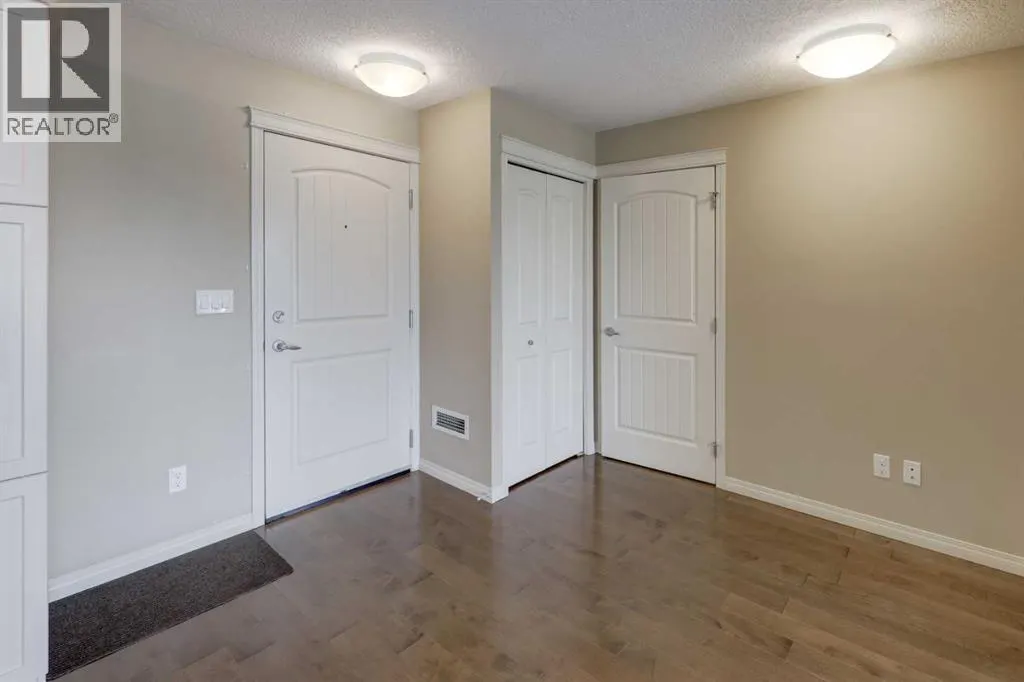 303, 406 Cranberry Park SE
