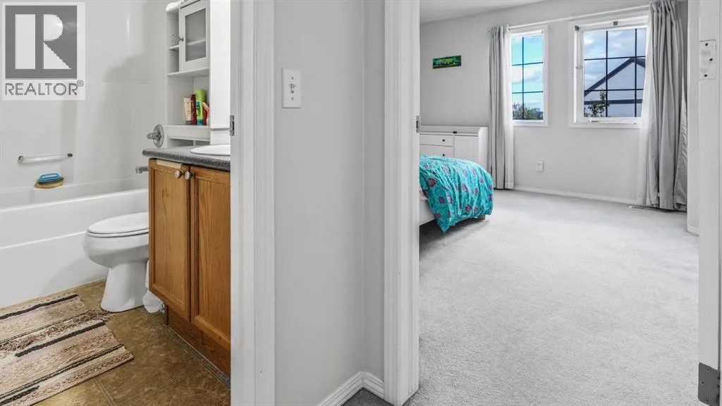 254 Elgin View SE