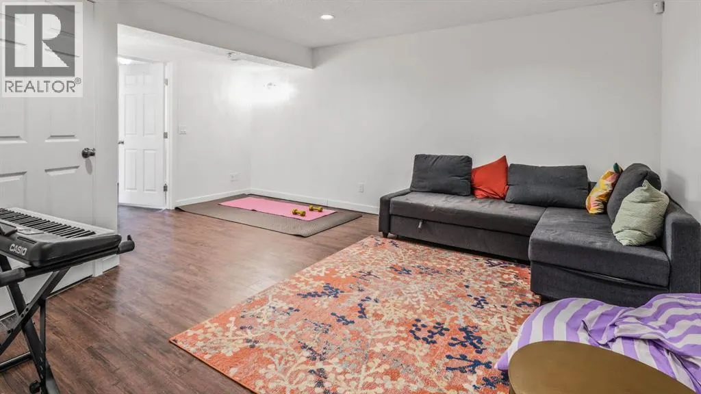 254 Elgin View SE