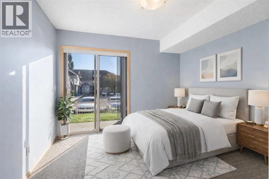 104, 23 Everridge Square SW
