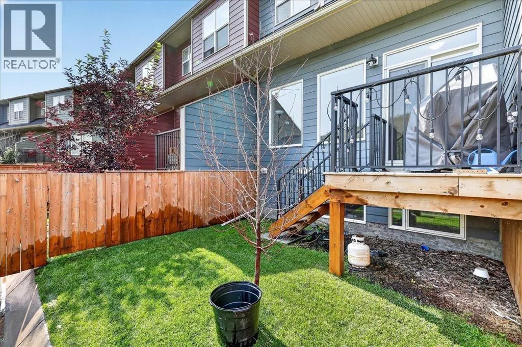 246 Cranbrook Square SE