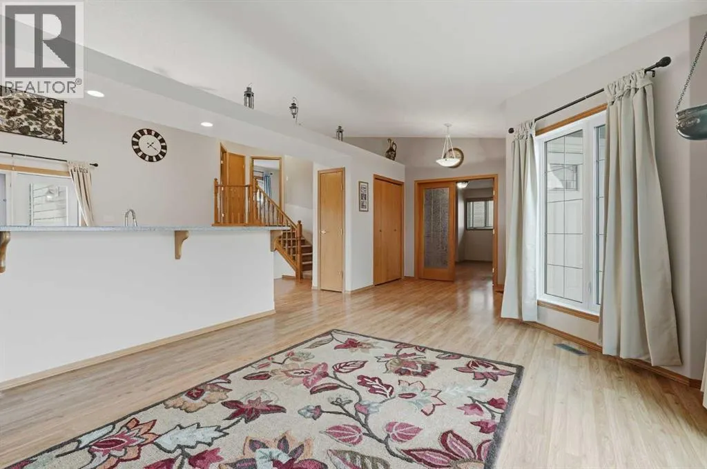 115 Cougar Road N