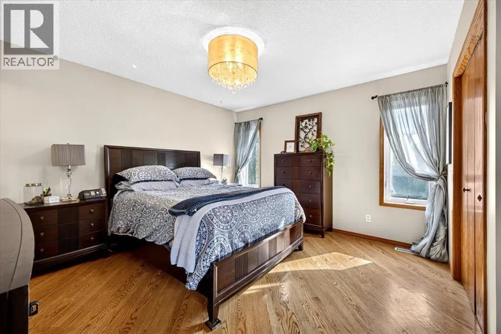 5 Sunset Crescent