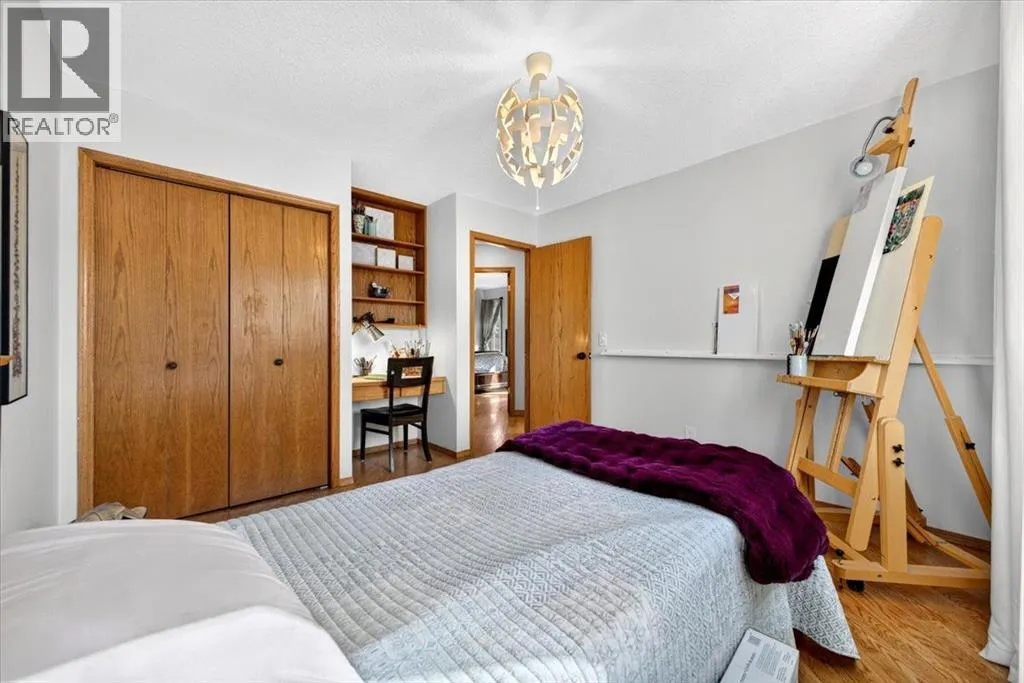 5 Sunset Crescent