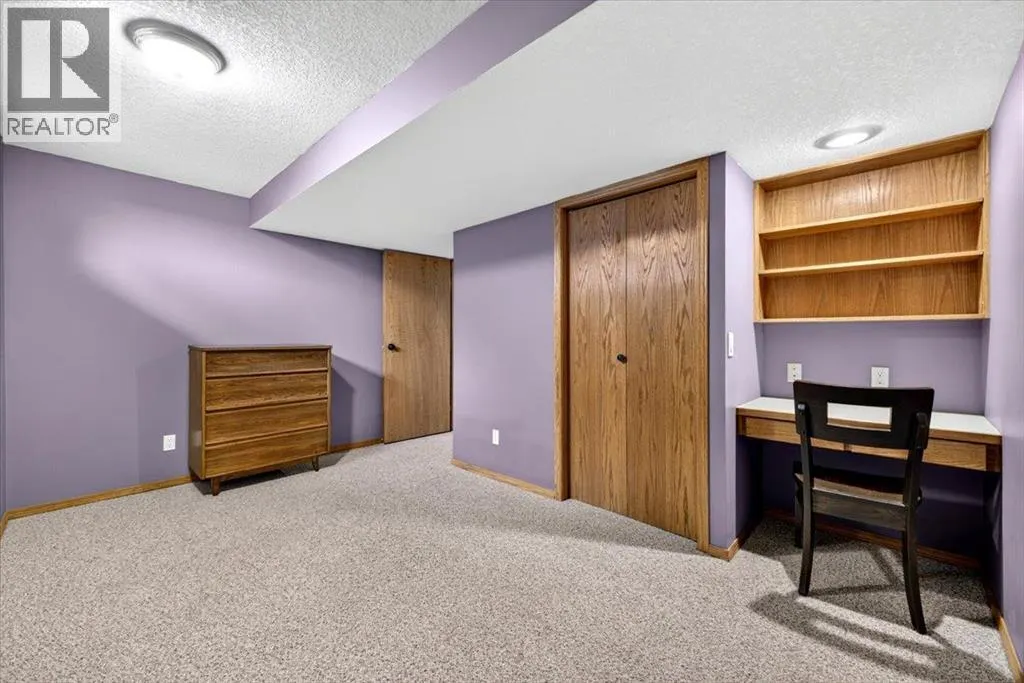 5 Sunset Crescent