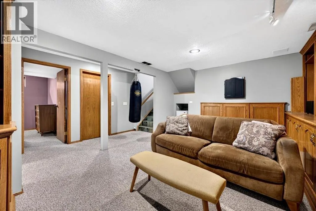 5 Sunset Crescent