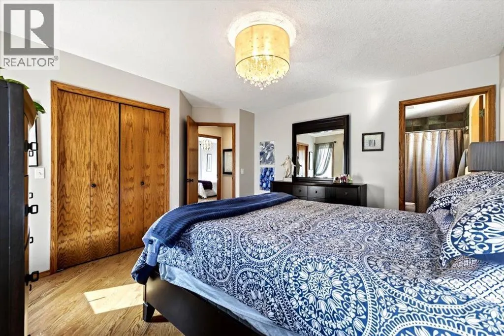 5 Sunset Crescent