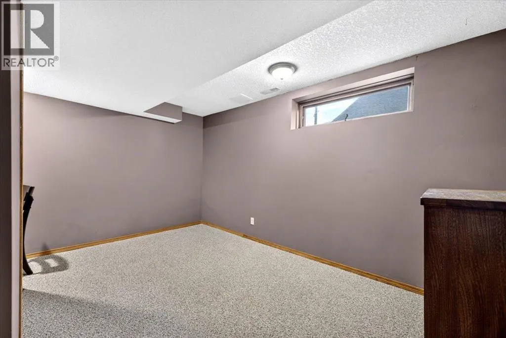 5 Sunset Crescent