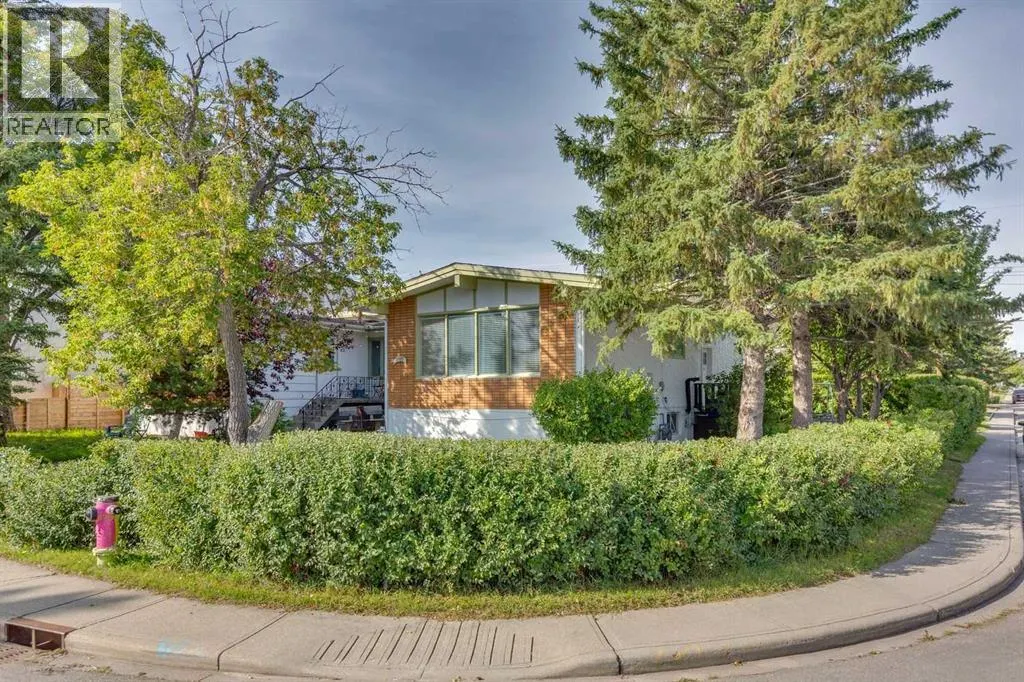 1101 42 Street SW