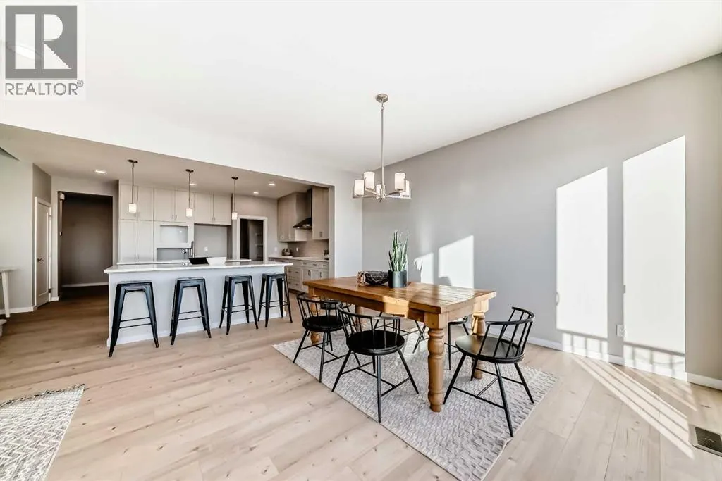 153 Rangeview Path SE