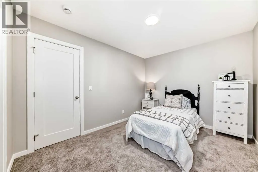 153 Rangeview Path SE