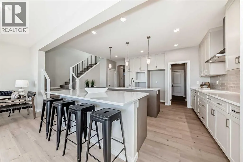 153 Rangeview Path SE