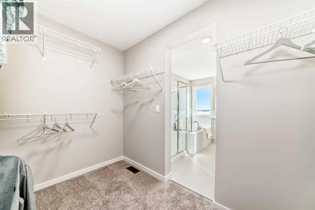 153 Rangeview Path SE
