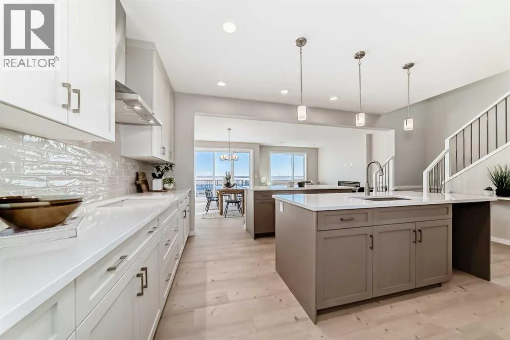 153 Rangeview Path SE