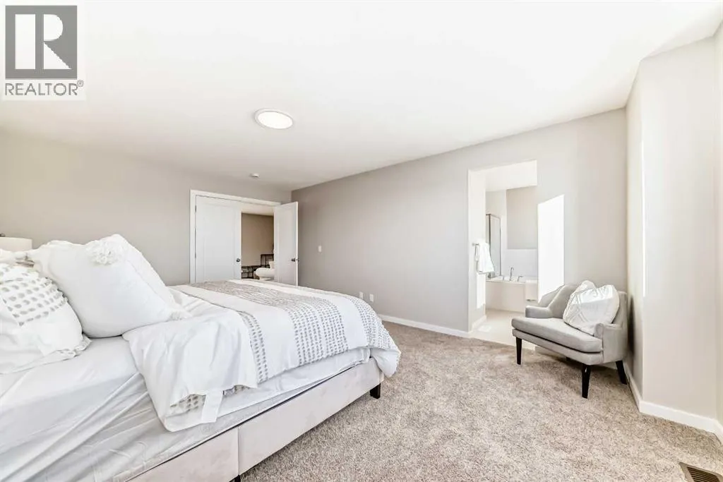 153 Rangeview Path SE