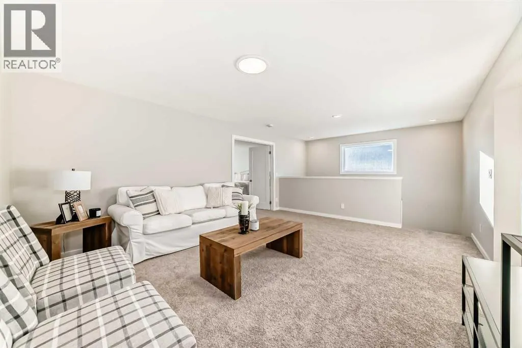 153 Rangeview Path SE