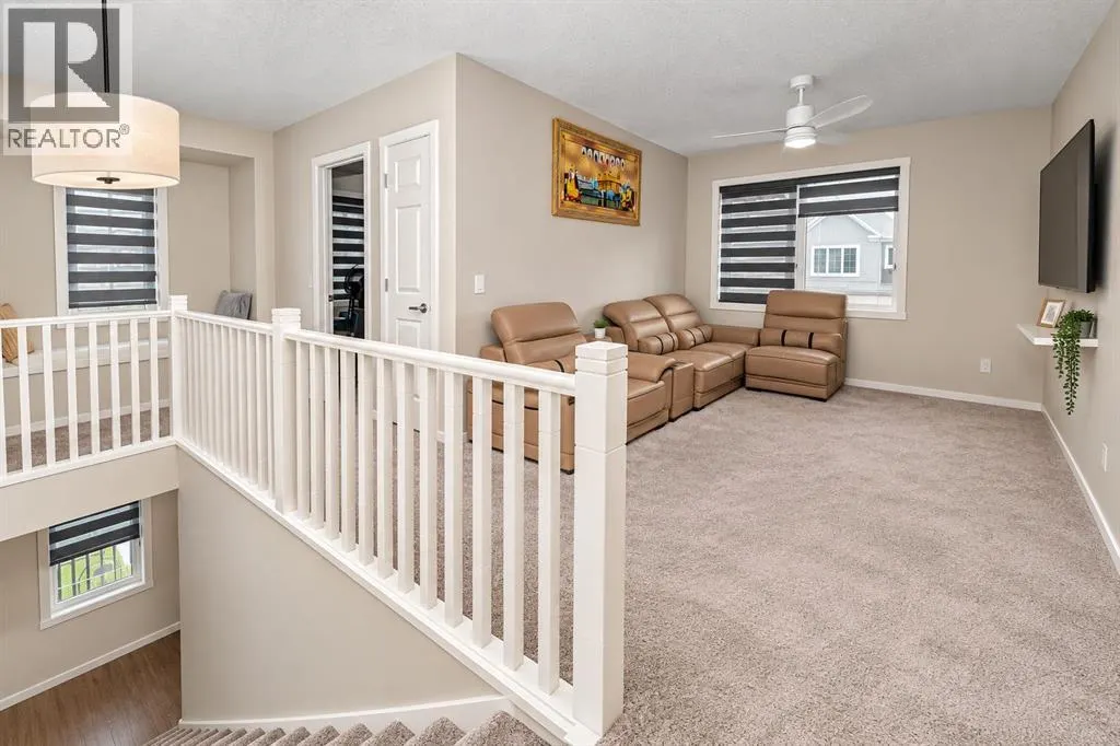 128 Cityside Crescent NE