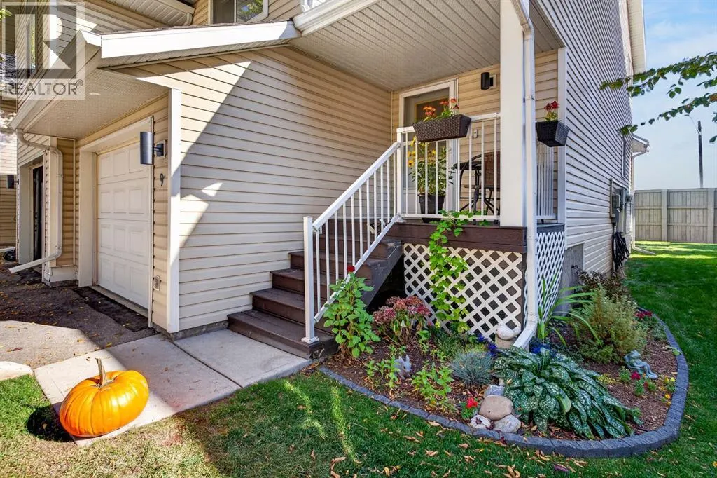 9, 567 Edmonton Trail NE