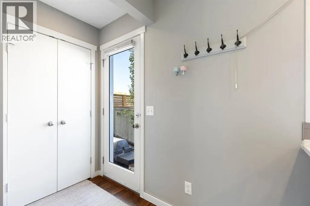 42 Copperpond Place SE