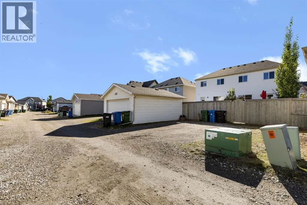 42 Copperpond Place SE