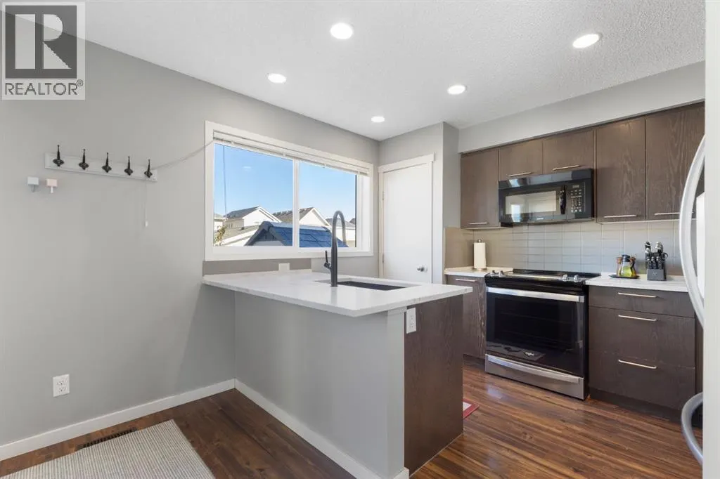 42 Copperpond Place SE