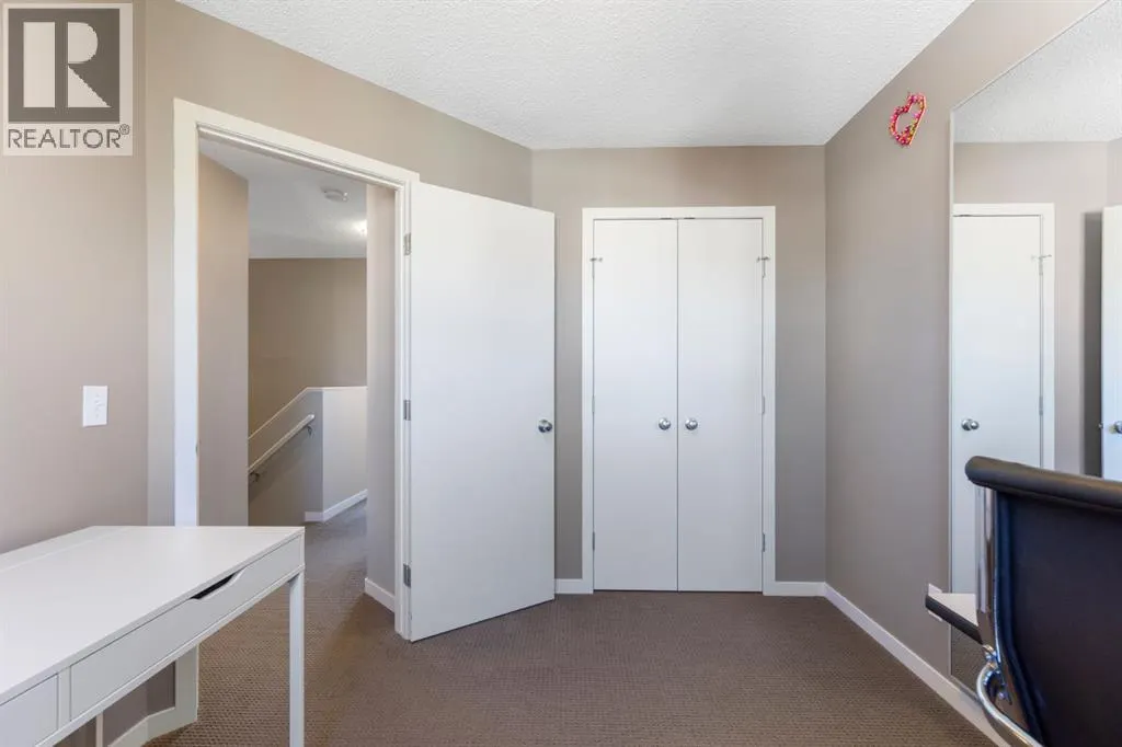 42 Copperpond Place SE