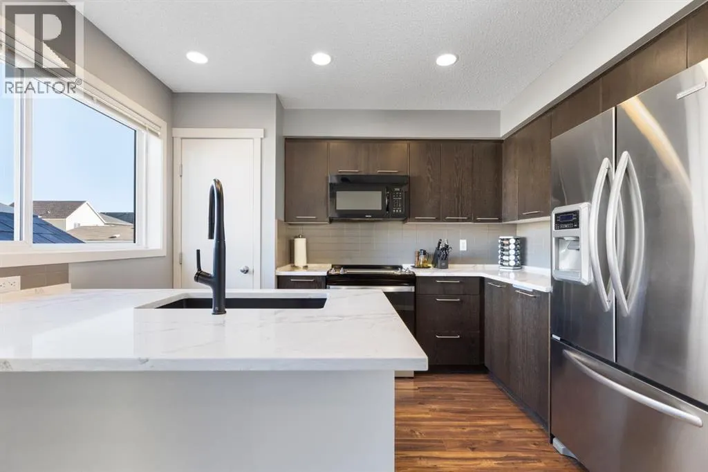 42 Copperpond Place SE