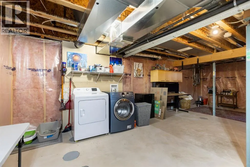 42 Copperpond Place SE