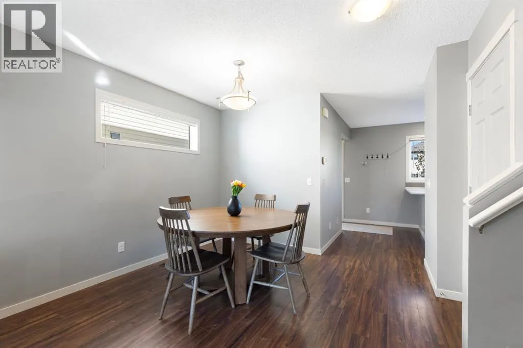 42 Copperpond Place SE